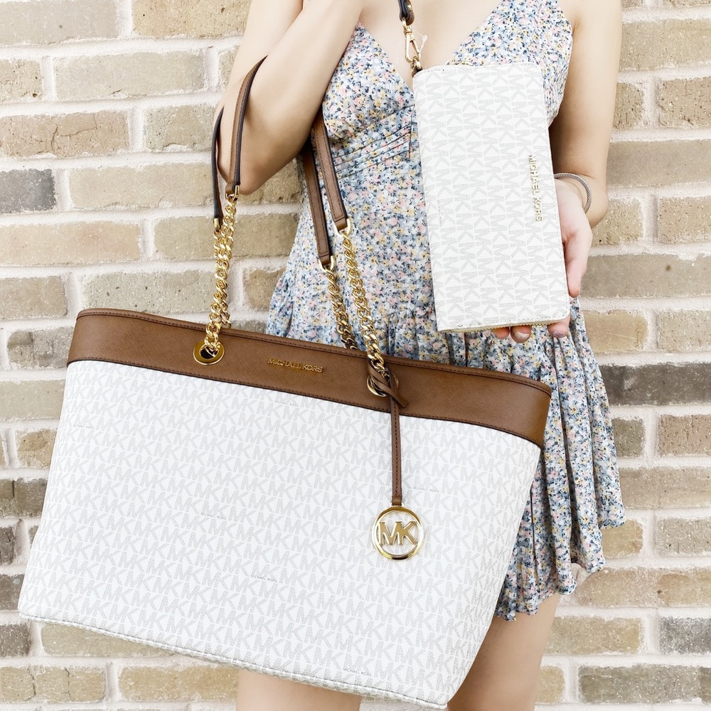 Michael Kors vanilla signature tote + wallet SET - Picture 1 of 6
